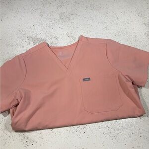 Figs Pink Sand Medium Catarina top